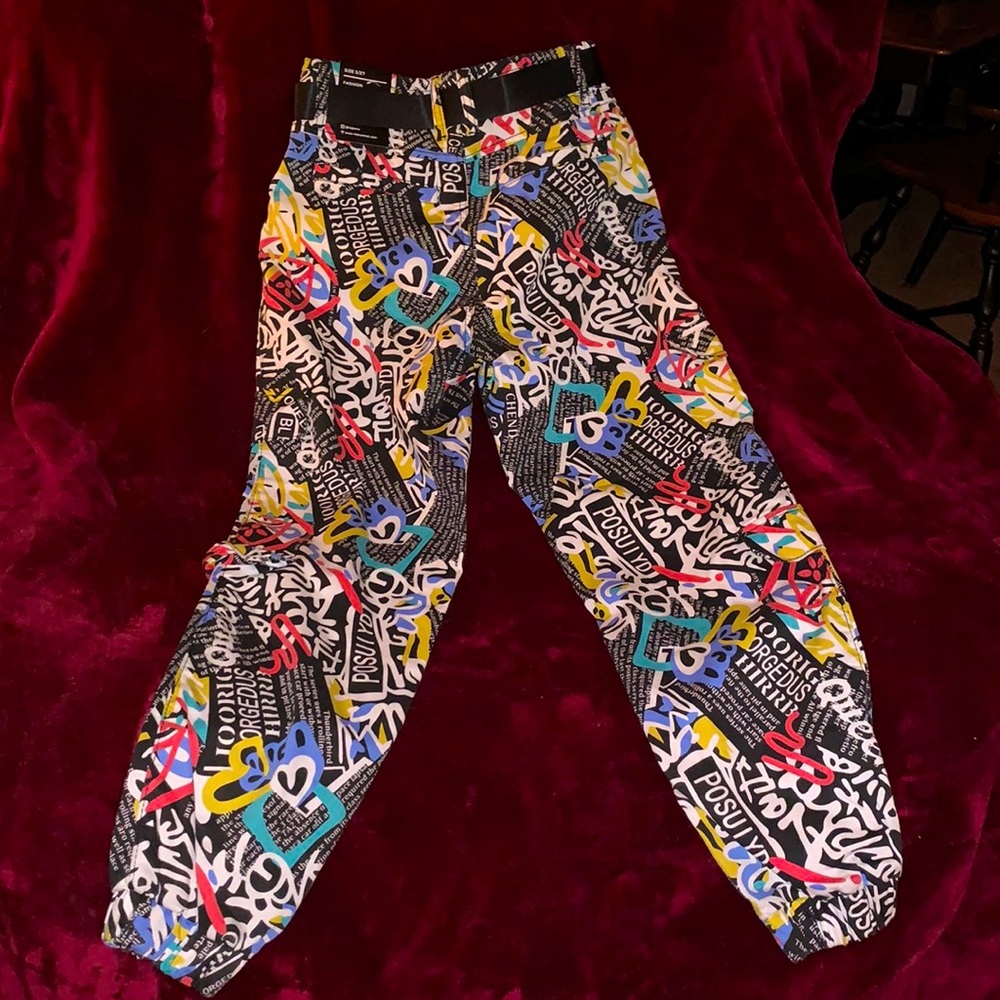 VIP : one size 5  sculpting stretch destruction cargo jeans